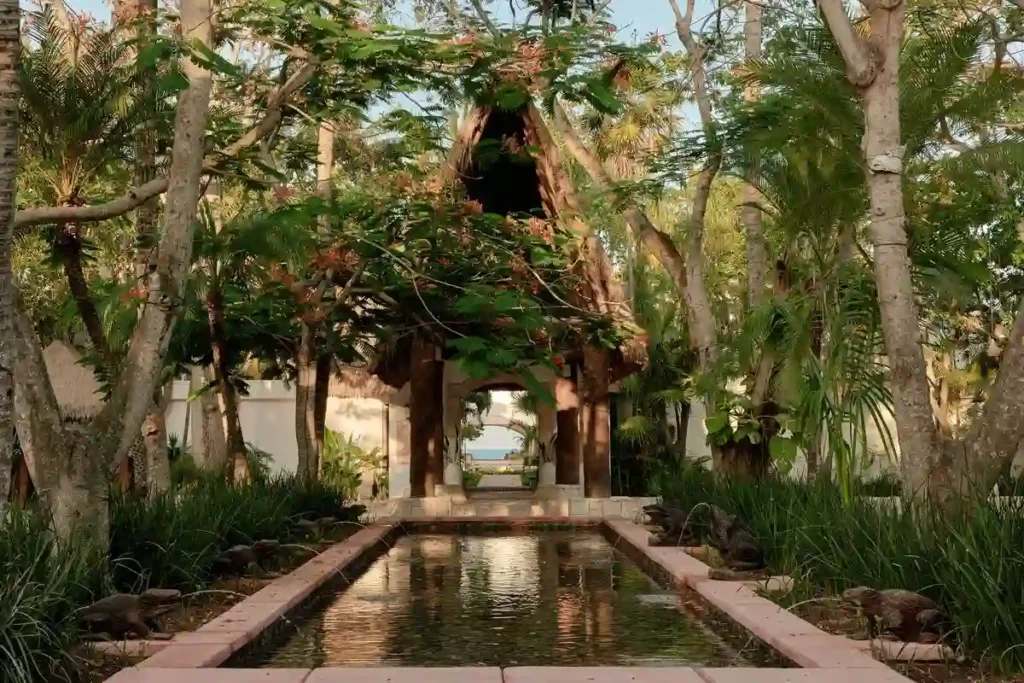 Entrada de Maroma, A Belmond Hotel, Riviera Maya, el hotel más sustentable del mundo.  