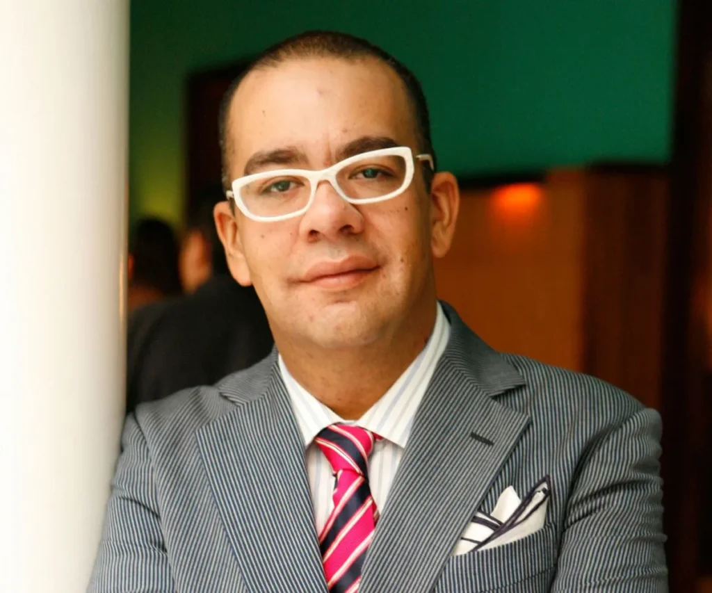 NICOLÁS ALVARADO