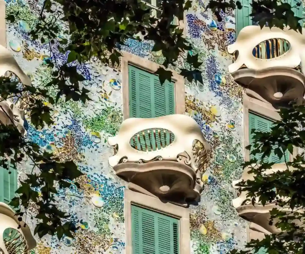 Casa Batlló Contemporary: el edificio de Gaudí abre su segunda planta al arte inmersivo